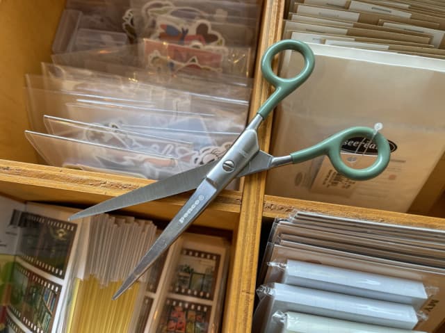 (Additional warehousing completed on December 2)Penco stainless steel scissors 2 size 4 colors